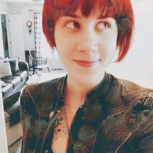 Meet your Posher, Calla